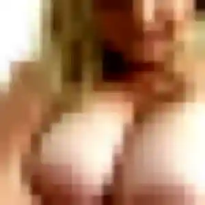 Anne-Laure, femme de 24 ans propose rencontre cougar à Albert