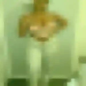Emmanuelle, 31 ans, cherche un rencontre cougar à Bogny-sur-Meuse