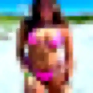 Rachida, 24 ans, connectée à Cagnes-sur-Mer pour une rencontre coquine