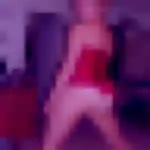 Camille, 26 ans, en ligne à Carbon-Blanc pour une rencontre coquine