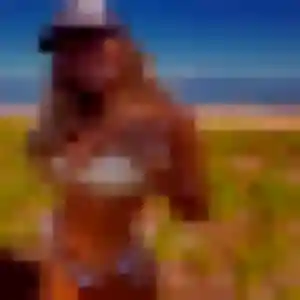 Lena (20 ans) à Champagne-au-Mont-d'Or propose une rencontre ce soir
