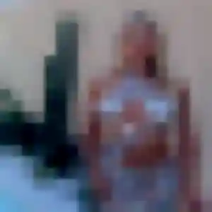 Erika de Clichy-sous-Bois, 20 ans - rencontre cougar discret