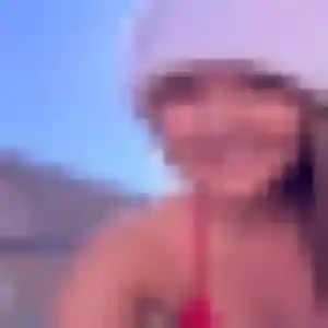 Elsa, 19 ans, en ligne à Déville-lès-Rouen pour une rencontre coquine