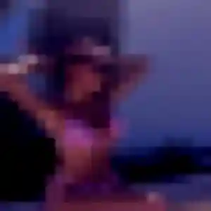 Noura, 26 ans, connectée à Domène pour un rencontre cougar