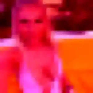 Photo privée de Geraldine, 20 ans à Fuveau - rencontre coquine