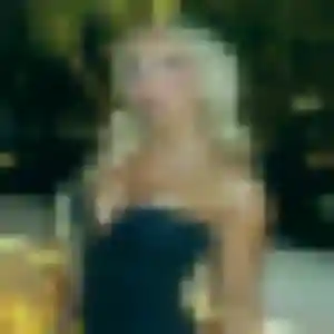 Lola, 35 ans, en ligne à Hyères pour une rencontre coquine