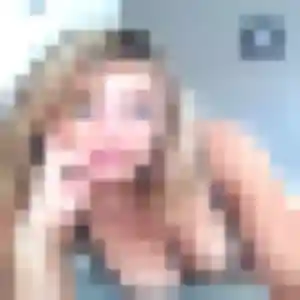 Découvre Berengere, 24 ans à Izon en privé