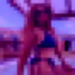 Phoebe, femme de 31 ans propose rencontre cougar à Jassans-Riottier