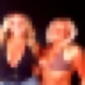 Leila, 28 ans, en ligne à Lannilis pour un rencontre cougar