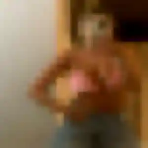Marie-Laure, 32 ans, cherche un rencontre cougar à Laudun-l'Ardoise