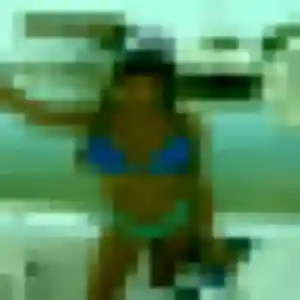 Belle Debora, 24 ans à Le Muy - la contacter
