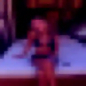 Yvette, 27 ans, connectée à Le Poinçonnet pour une rencontre coquine