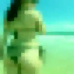 Eva, 21 ans, connectée à Le Rove pour une rencontre coquine