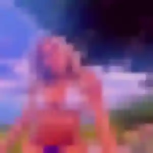 Brune (19 ans) à Lempdes propose un rencontre cougar maintenant