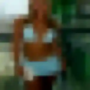 Alix, femme de 34 ans cherche rencontre cougar à Malemort