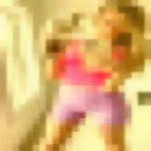 Emeraude, 20 ans, en ligne à Mondeville pour une rencontre coquine