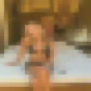 Oriane, 24 ans, disponible à Noisy-le-Sec pour un rencontre cougar