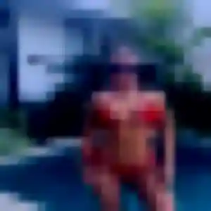 Rebecca, 29 ans, dispo pour rencontre cougar à Noyant-Villages