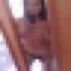 Noura, 24 ans, cherche un rencontre cougar à Nuits-Saint-Georges