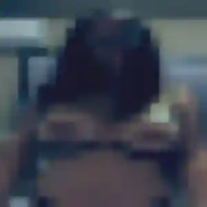 Photo de Therese à Porto-Vecchio (21 ans) - rencontre cougar discret