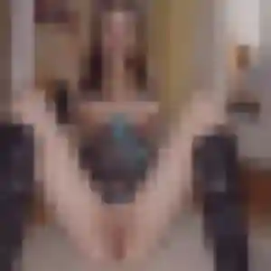 Aisha, fille de 21 ans cherche rencontre cougar à Rambervillers