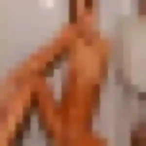 Photo privée de Albertine, 44 ans à Rochefort - plan discret