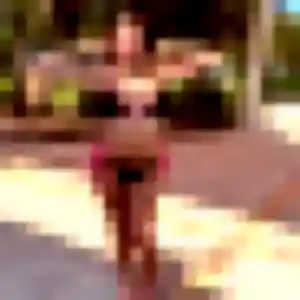 Photo de Lucie à Saint-Jorioz (33 ans) - rencontre cougar anonyme