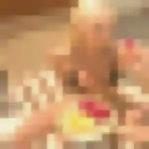 Photo sexy de Vinciane, 25 ans à Vallauris - plan discret