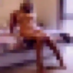 Solange, 37 ans, disponible à Vendin-le-Vieil pour un rencontre cougar