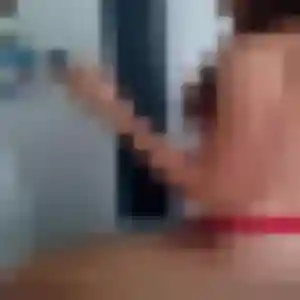 Photo de Melanie à Ventabren (22 ans) - rencontre cougar sans inscription