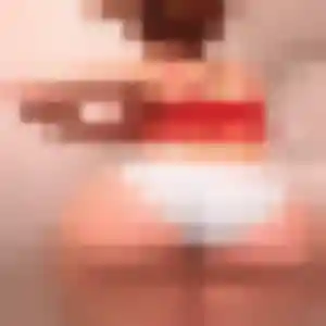 Tatiana, 29 ans, en ligne à Voisins-le-Bretonneux pour une rencontre coquine